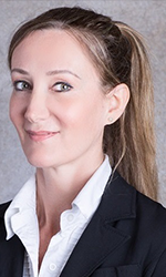 Headshot of Dr Anna De Simoni