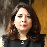 Professor Roxana Gutiérrez-Romero.