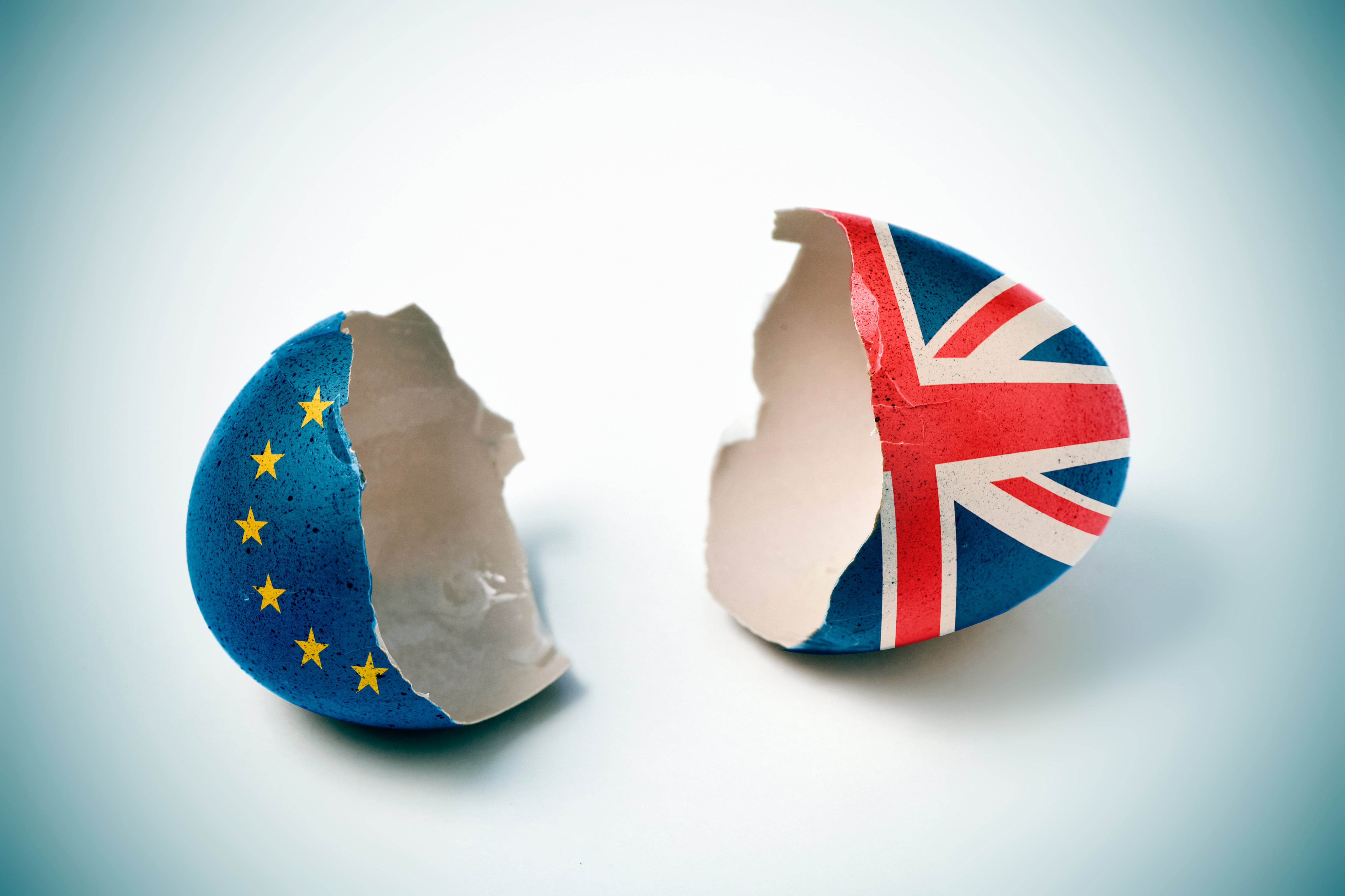 image of a broken egg representing the EU and the UK.