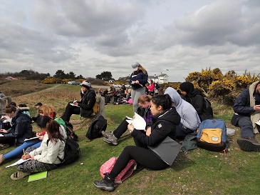 Students doing field sketching. © Michelle Day