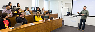 Thomas MacManus teaching a lecture to undergraduate students