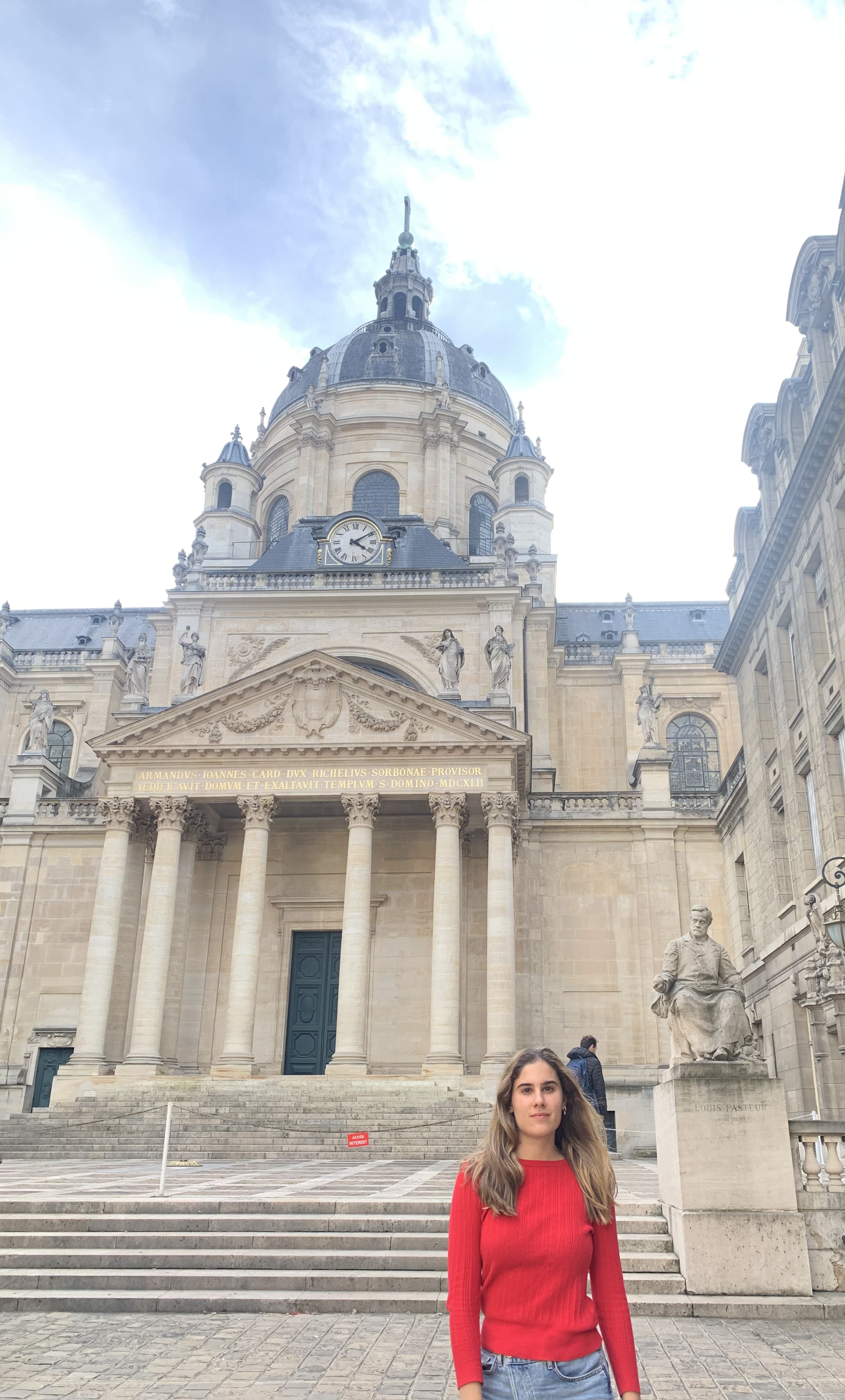 Nikoleta Konstantellou in front of Paris Sorbonne University