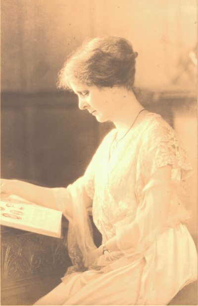 Anne MacGregor reading a book