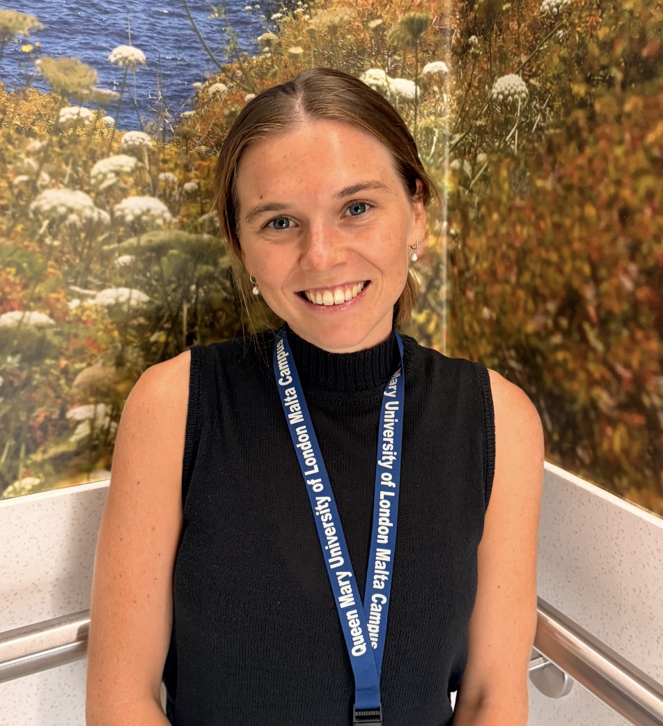 Dr Elana St George