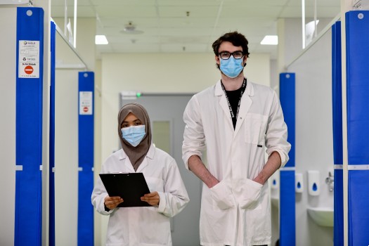 2 Students in lab coats