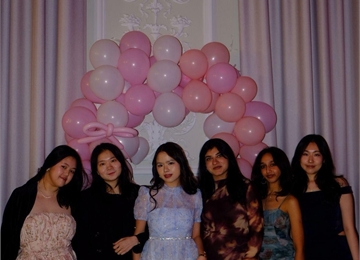 An image of the members of Women in Law Society at Queen Mary