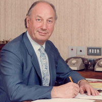 Sir John Vane 1927—2004