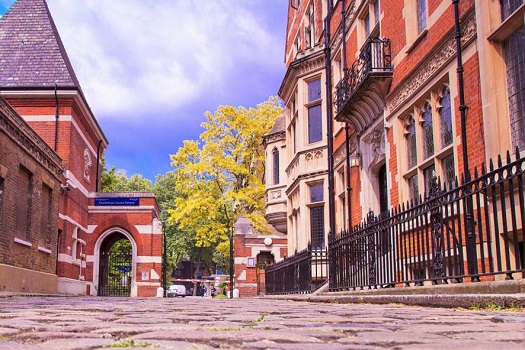 Charterhouse Square entrance
