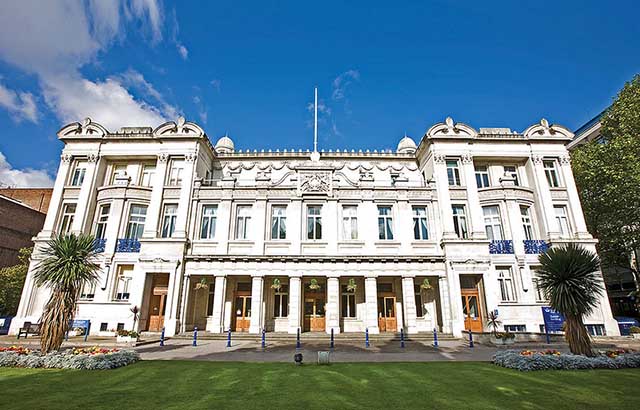 PR - Queen Mary climbs up the rankings to confirm place among the world's  best universities - Queen Mary University of London