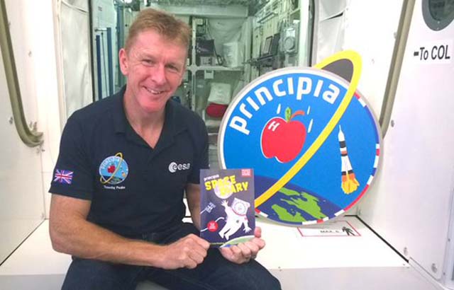 Tim Peake with the Space Diary (c) Curved House