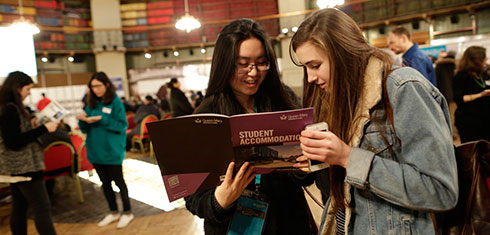 Students at the student support fair 