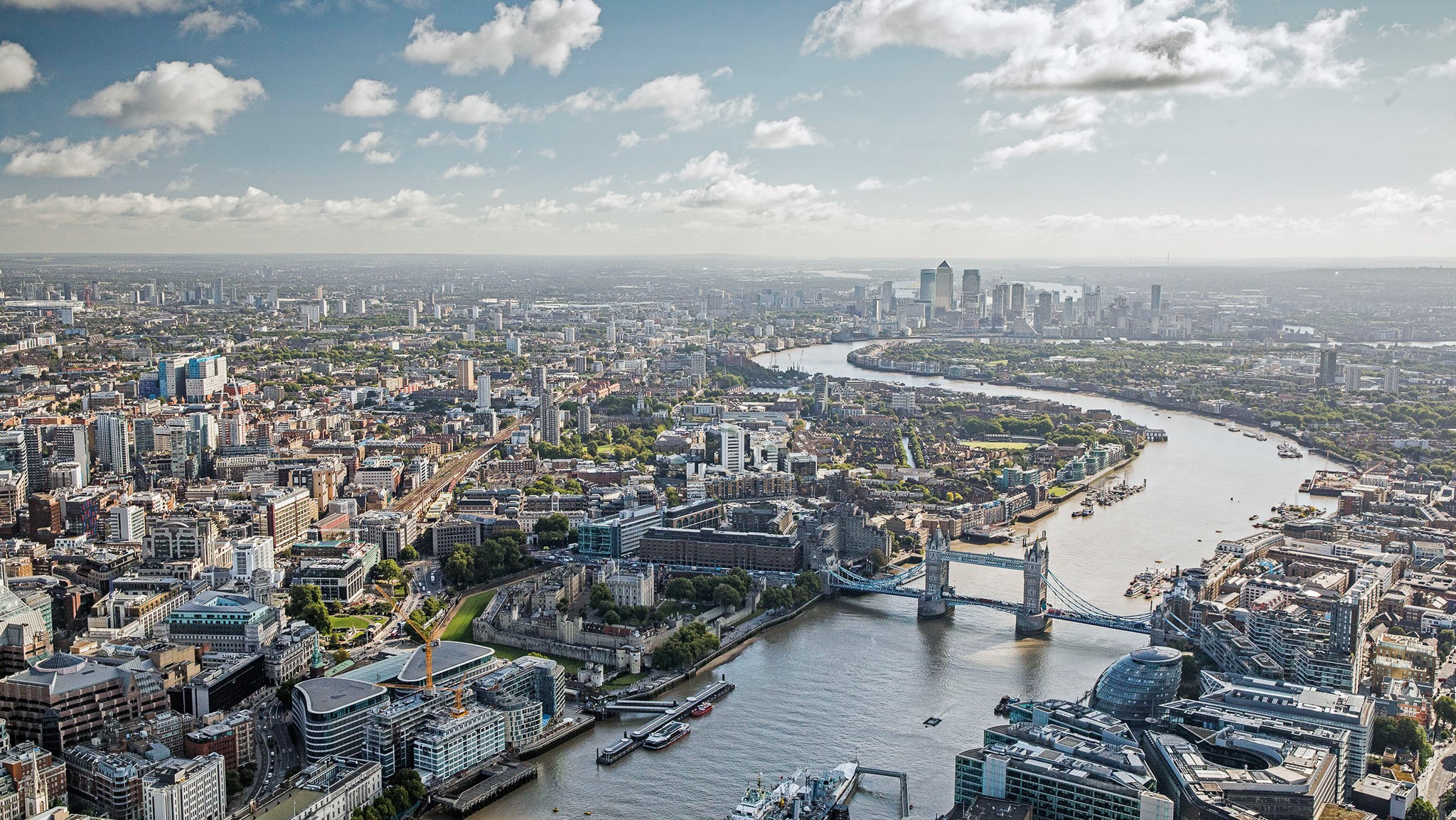 A photo of London taken from an aerial view