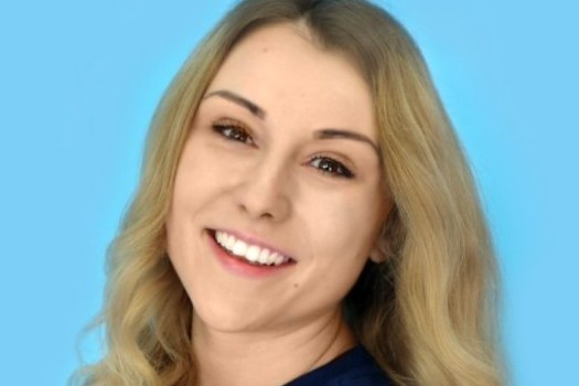 Alumni profile - Laura Mucklow - BA English